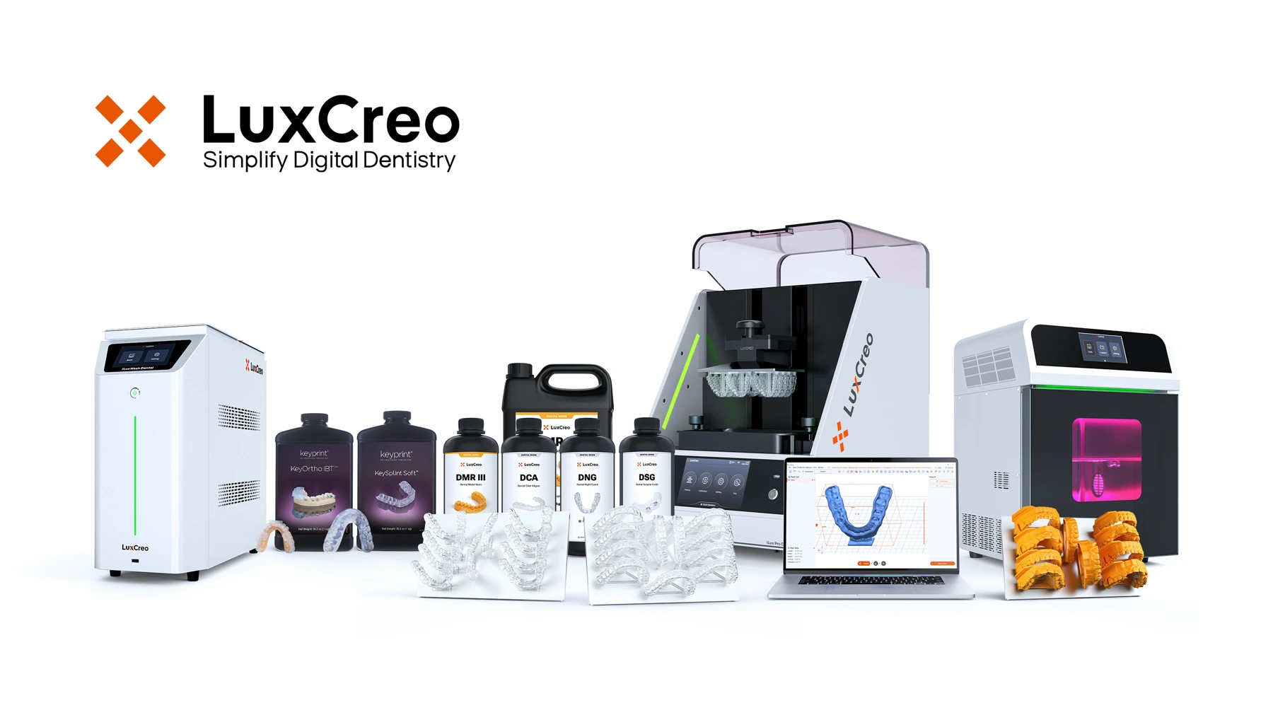 Entorno de trabajo presentado por LuxCreo, con impresora y equipos complementarios